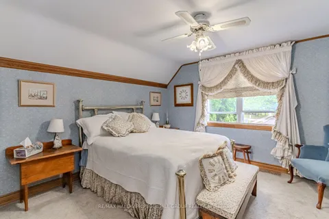 63 Nelson St, Barrie, ON L4M 4K1