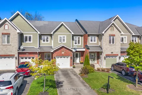22 Claudio Cres, Barrie, ON L4N 6L5