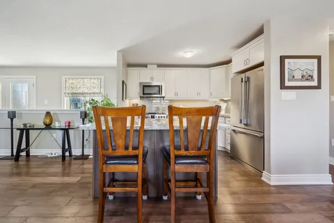 35 Grace Cres, Oro-Medonte, ON L3V 8N6