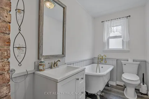 2808 Perry Ave, Ramara, ON L0K 1B0