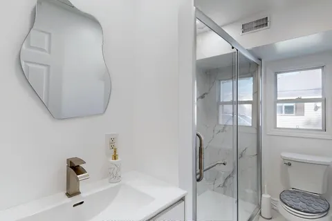 56 68th St, Wasaga Beach, ON L9Z 1T8