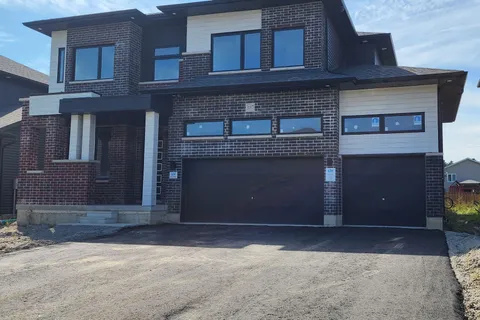 3187 Searidge St, Severn, ON L3V 8R1