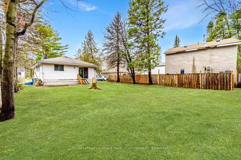 36 Northgate Rd, Wasaga Beach, ON L9Z 2N6