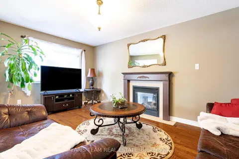 136 Griffin St, Midland, ON L4R 5A8