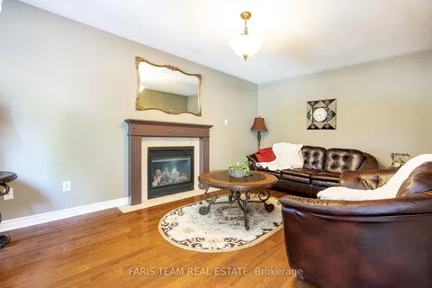 136 Griffin St, Midland, ON L4R 5A8