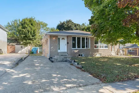 22A Bernick Dr, Barrie, ON L4M 5J5