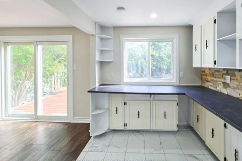 49 Corbett Dr, Barrie, ON L4M 5V6