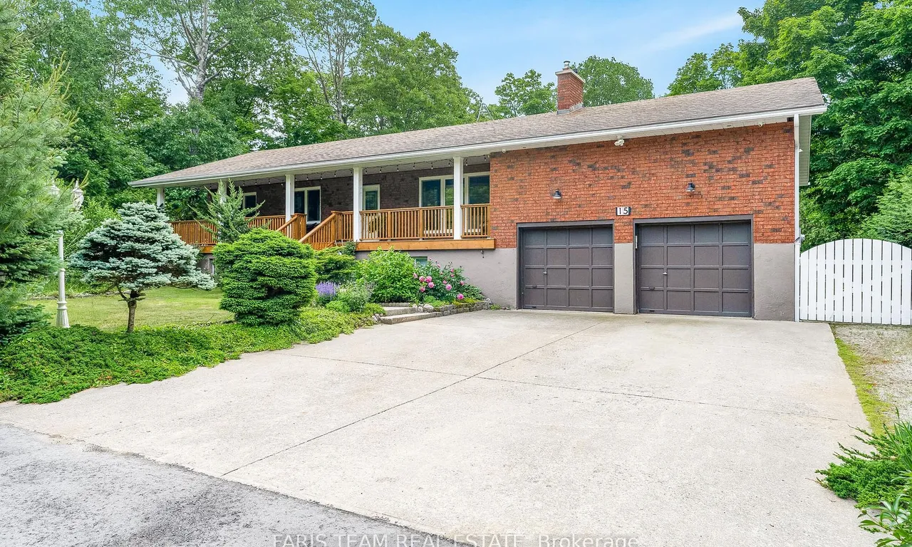 15 Parklane Crt, Tiny, ON L9M 0J1