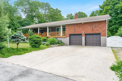 15 Parklane Crt, Tiny, ON L9M 0J1