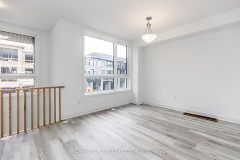 61 Red Maple Lane, Barrie, ON L9J 0N8