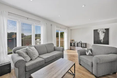 163 Diana Dr, Orillia, ON L3V 0E2