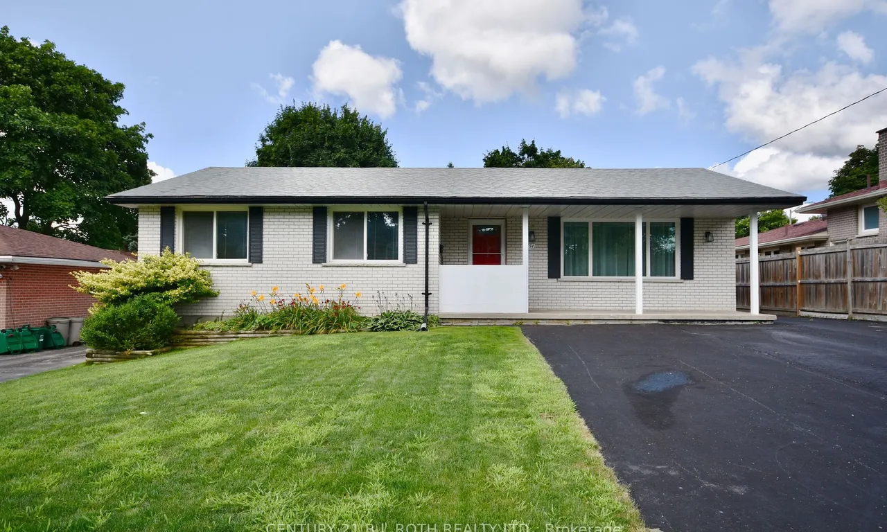 51 Glenwood Dr, Barrie, ON L4N 1R3