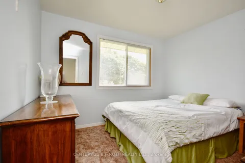 51 Glenwood Dr, Barrie, ON L4N 1R3