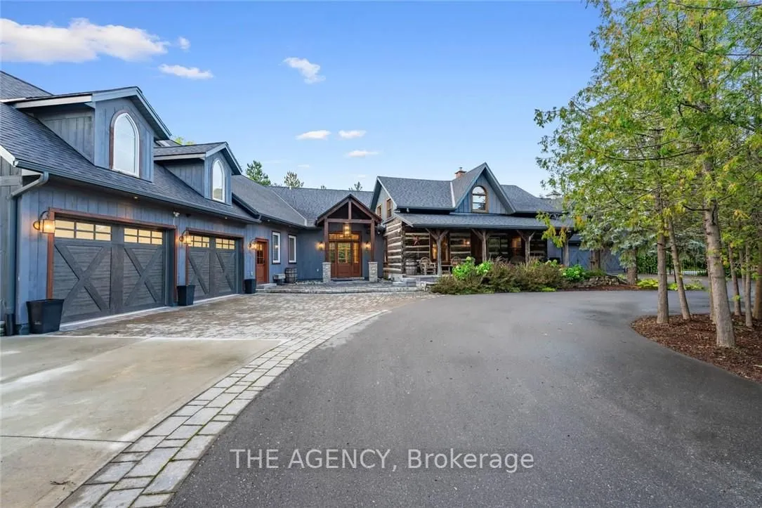 4 Buckingham Blvd, Collingwood, ON L9Y 3Y9