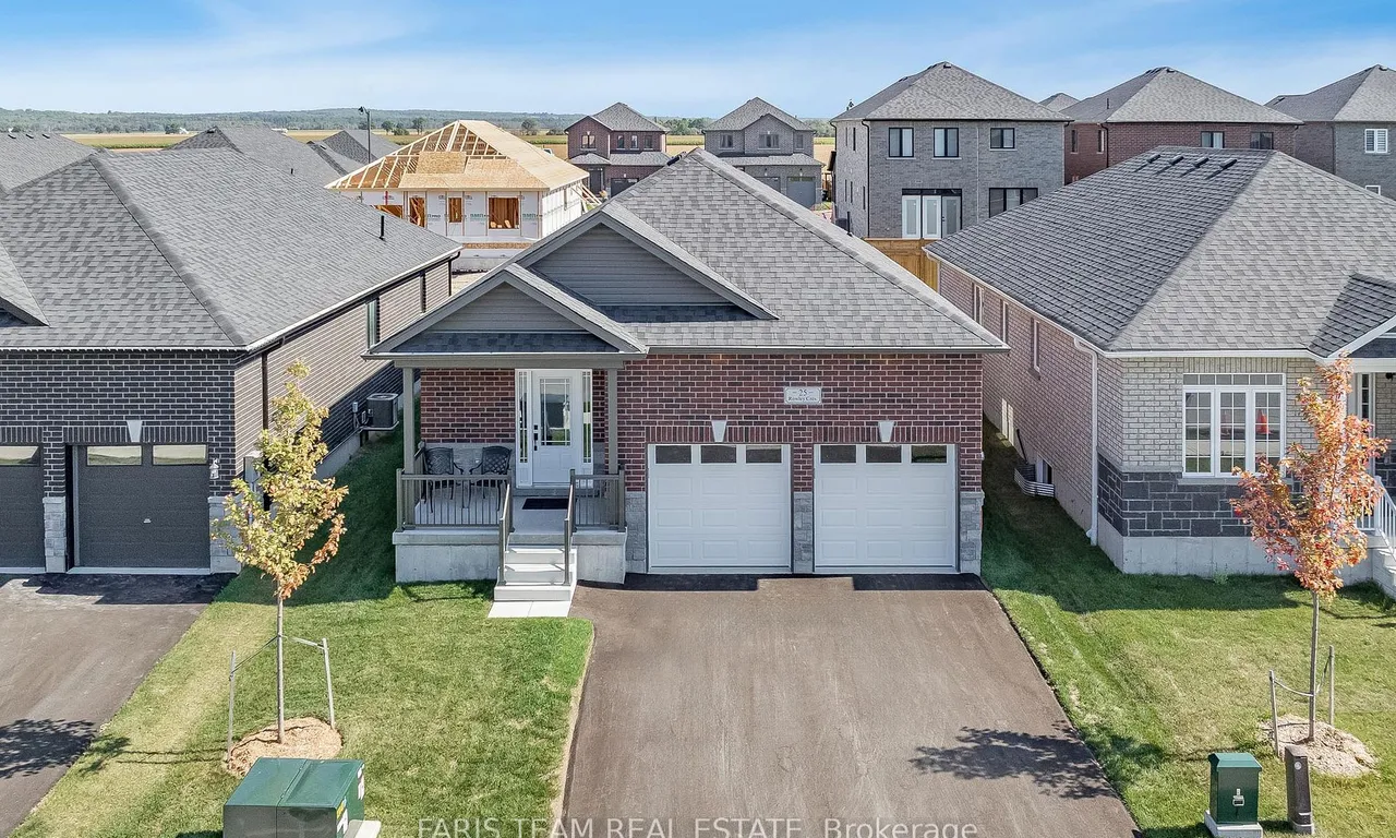 25 Rowley Cres, Springwater, ON L0L 1P0