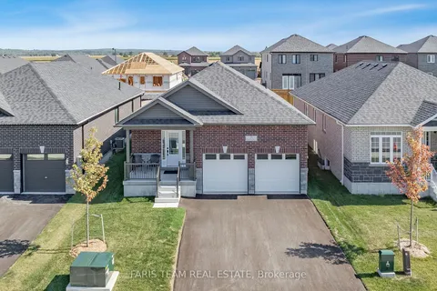 25 Rowley Cres, Springwater, ON L0L 1P0