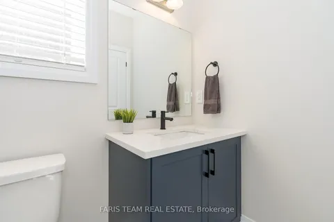 25 Rowley Cres, Springwater, ON L0L 1P0