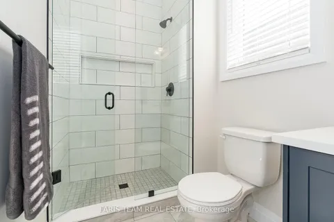 25 Rowley Cres, Springwater, ON L0L 1P0