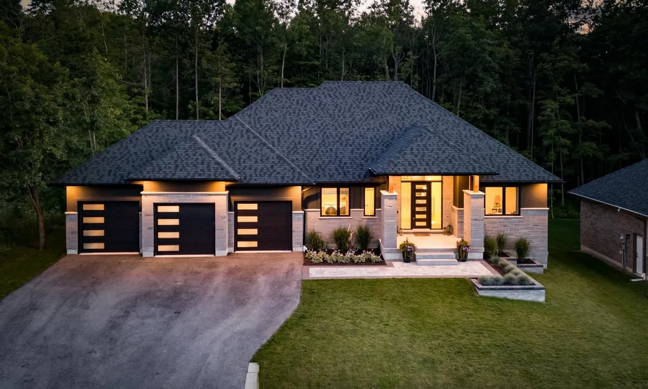 10 Jean Miller Crt, Springwater, ON L9X 0J1