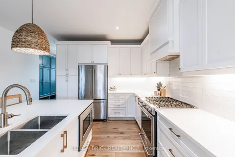 14 Demont Dr, Oro-Medonte, ON L3V 8N8