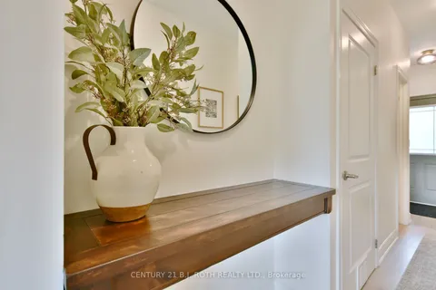9 Deneb St, Barrie, ON L4M 0K6