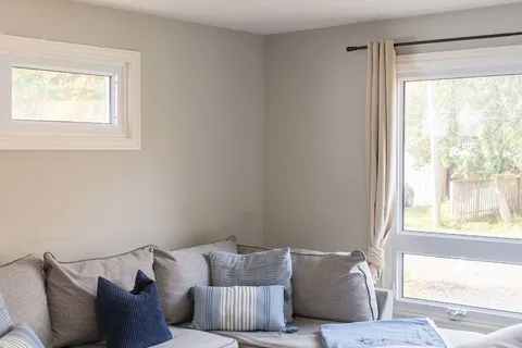 66 Second St, Orillia, ON L3V 4B4