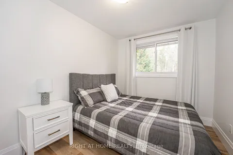 132 Switzer St, Clearview, ON L0M 1N0