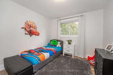 132 Switzer St, Clearview, ON L0M 1N0