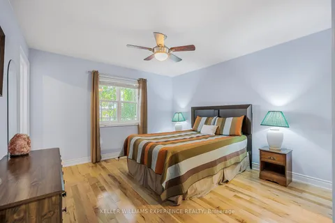 8 Allen St, Oro-Medonte, ON L0L 1T0