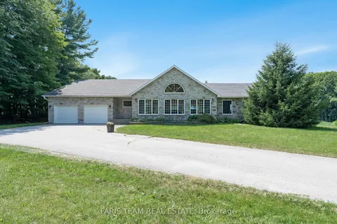 2140 Old Second Rd, Springwater, ON L4M 4Y8