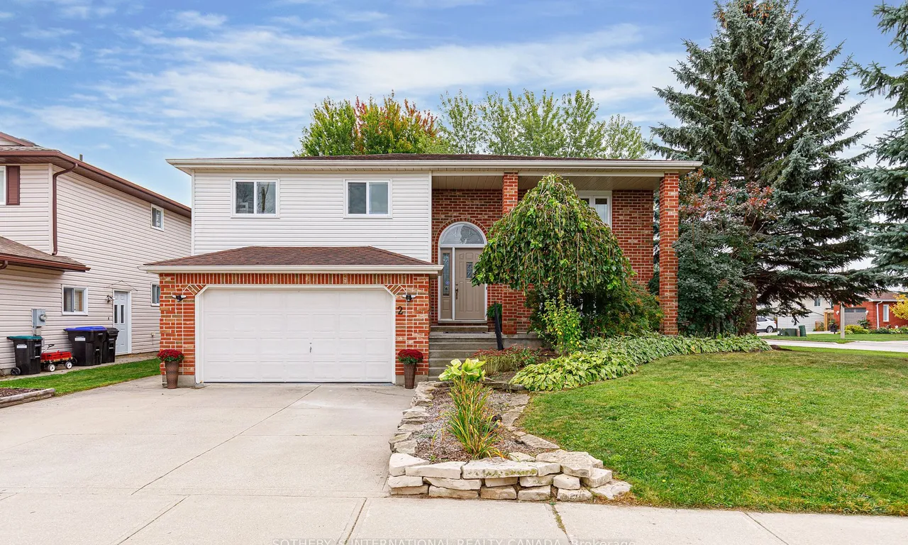 2 Bush St, Collingwood, ON L9Y 4S9