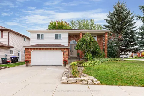 2 Bush St, Collingwood, ON L9Y 4S9