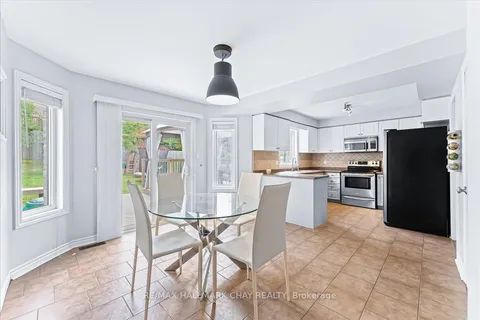 3 Bell St, Barrie, ON L4N 0J2