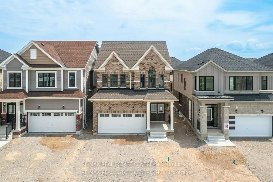 28 Rochester Dr, Barrie, ON L9S 2Z8