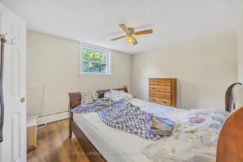 137 Vancouver St, Barrie, ON L4M 4M5