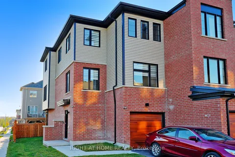 39 Hay Lane, Barrie, ON L9J 0T8