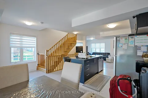 39 Hay Lane, Barrie, ON L9J 0T8