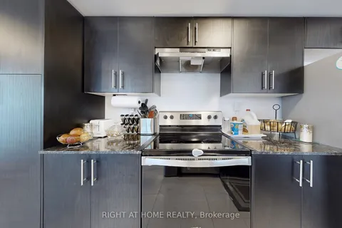 39 Hay Lane, Barrie, ON L9J 0T8