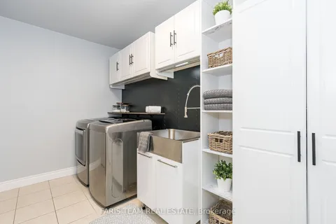 30 Connaught Lane, Barrie, ON L4M 0A6