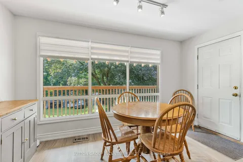149 Blake St, Barrie, ON L4M 1K4