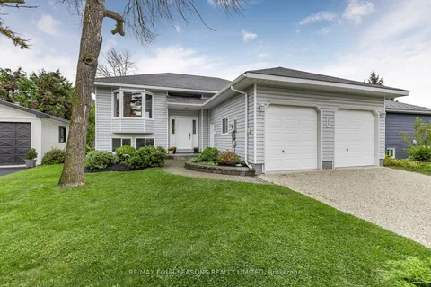 377 Peel St, Collingwood, ON L9Y 3W5