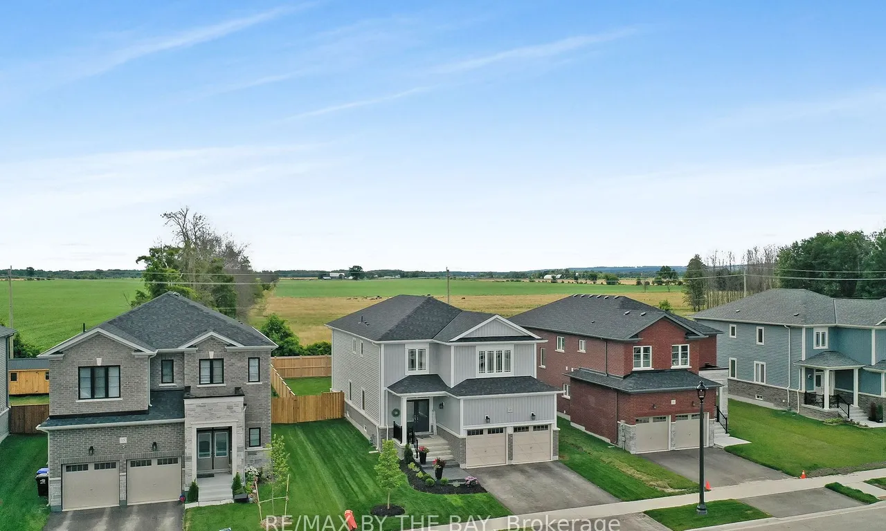 13 Autumn Dr, Wasaga Beach, ON L9Z 0K7