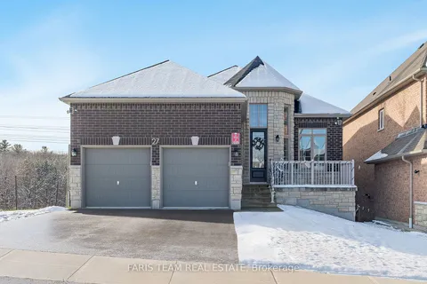 27 Muirfield Dr, Barrie, ON L4N 5S4