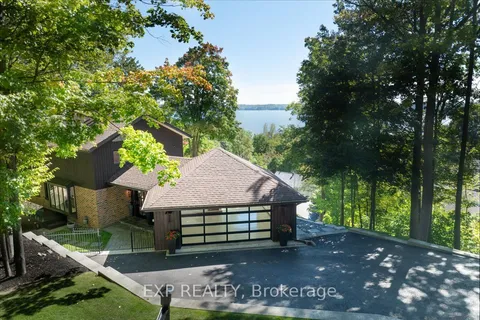 11 Crestwood Dr, Barrie, ON L4M 4Y8