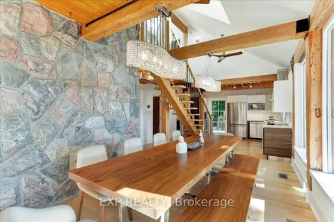 11 Crestwood Dr, Barrie, ON L4M 4Y8