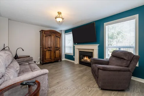6 White Elm Rd, Barrie, ON L4N 8S9