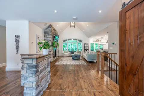 28 Heron Blvd, Springwater, ON L9X 0J1