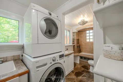 23 Pops Lane, Wasaga Beach, ON L9Z 2X7