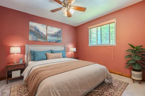 949 Roslyn Crt, Midland, ON L4R 5A1
