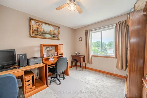 949 Roslyn Crt, Midland, ON L4R 5A1